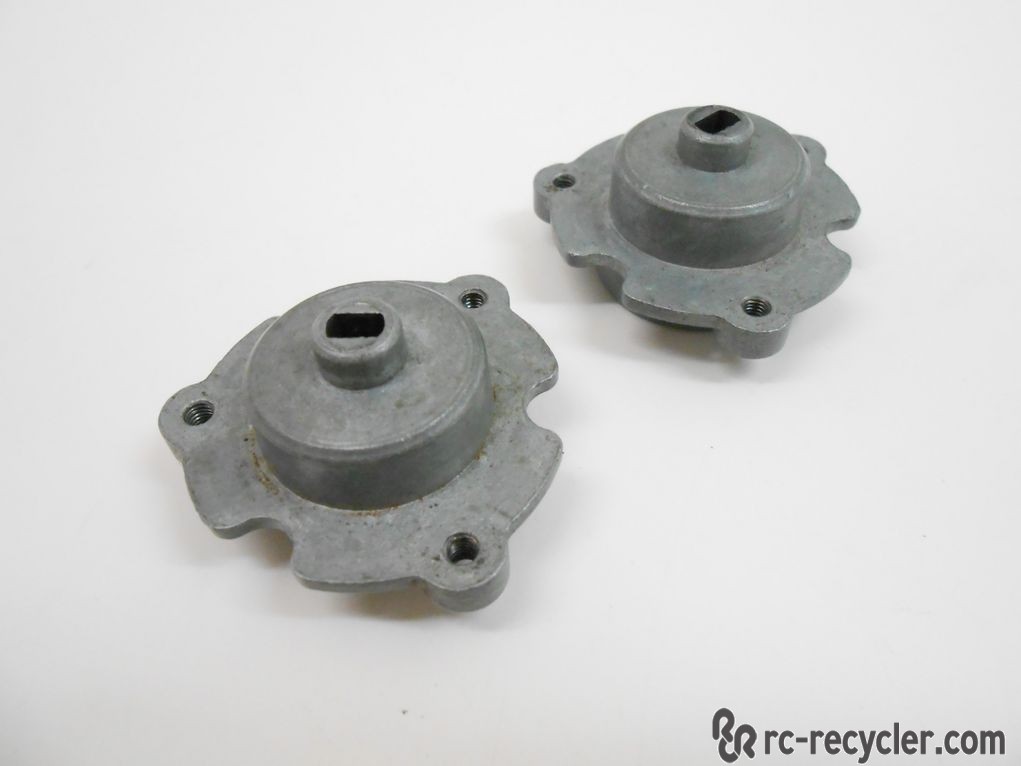 Vintage Tamiya 58048 Bruiser Mountaineer Rear Axle Bearing Hubs