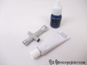 Axial Four Way Wrench Thread Lock and Grease